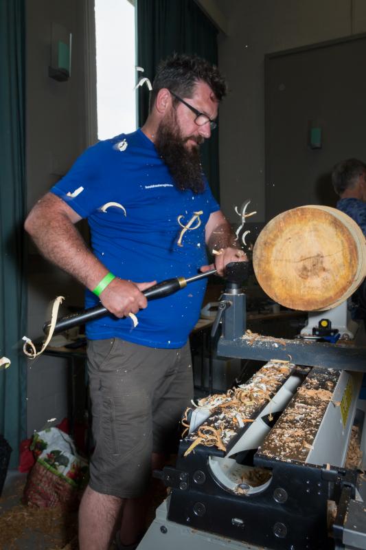 Timmerveldimages/Happening/2018/Verticaal/Houtbeurs Timmerveld-20180007__1549995959_84.194.34.252.jpg